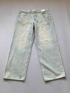 Universal Thread Women’s Size 14 Reg Mid Rise 90s Baggy Jeans Light Wash NWT